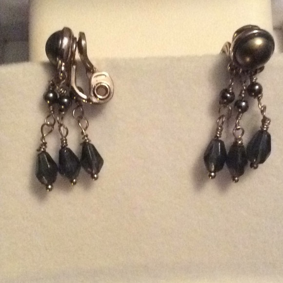 Beautiful Clip On Bronze color pearl Earrings - Picture 3 of 3